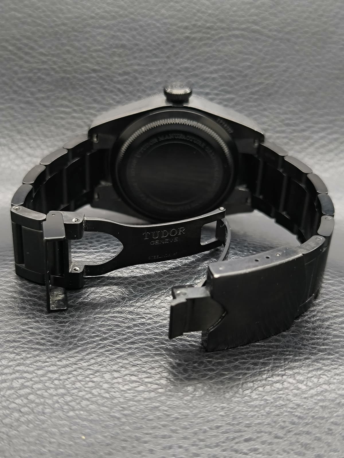 Thumb Heritage Black Bay Black Dark / Straight End Bracelet