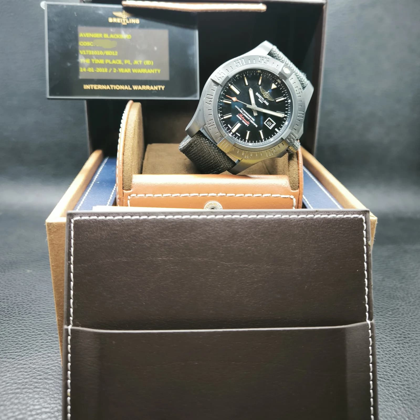 Thumb Avenger Blackbird 48 Black Titanium / Volcano Black  / Military