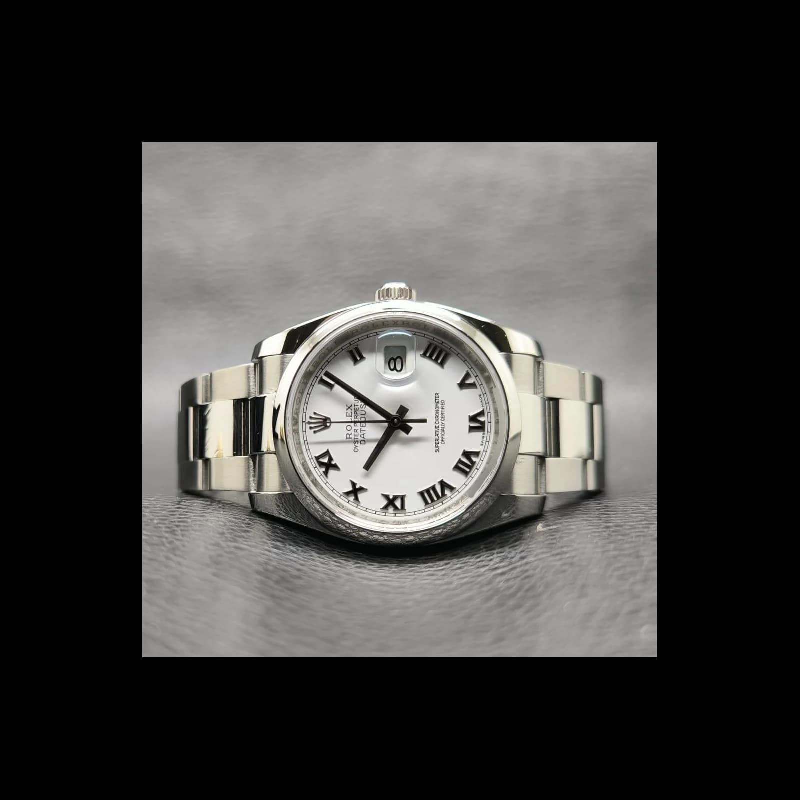 Thumb Datejust 36 Stainless Steel Domed / Oyster / White Roman