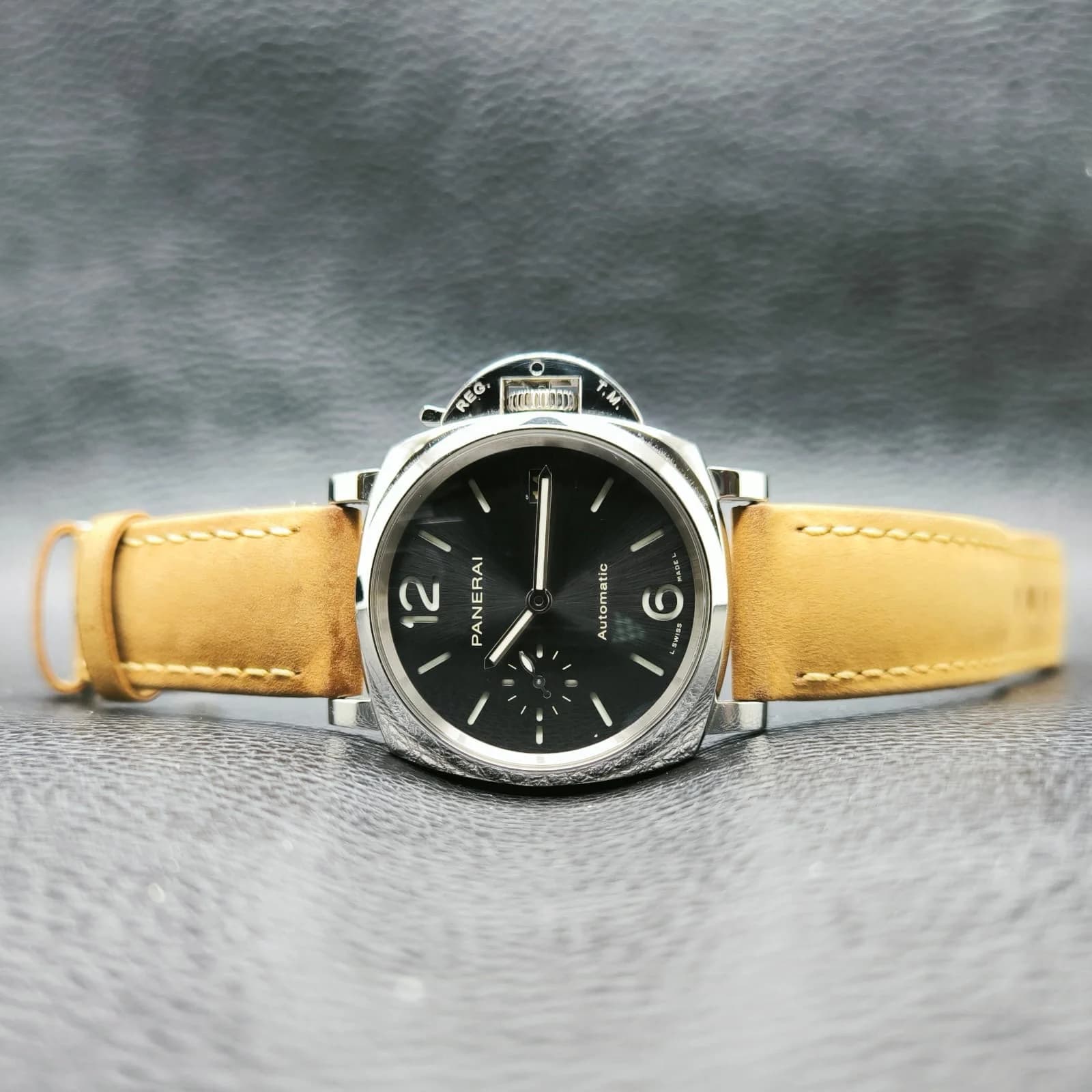Thumb Luminor Due 38 Automatic Stainless Steel / Grey