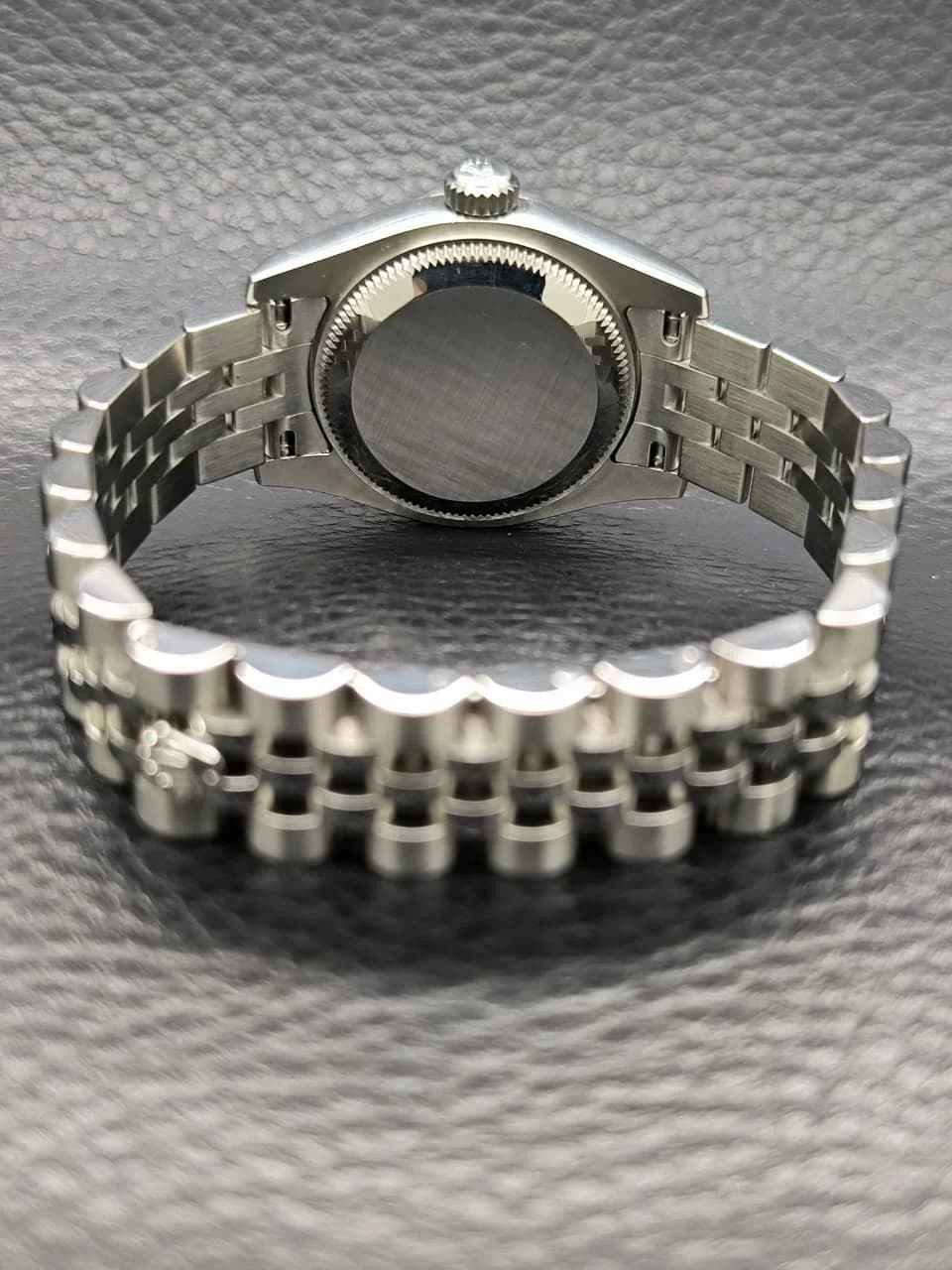 Thumb Lady-Datejust 26 Fluted Black Jubilee