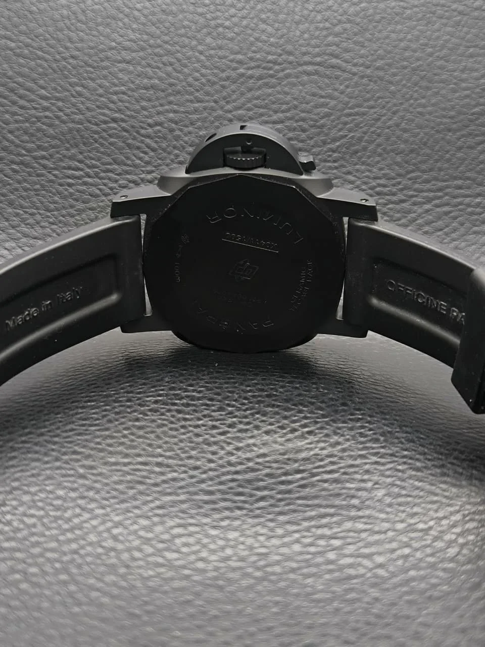 Thumb Luminor 1950 44 3 Days GMT Automatic Ceramic / Black