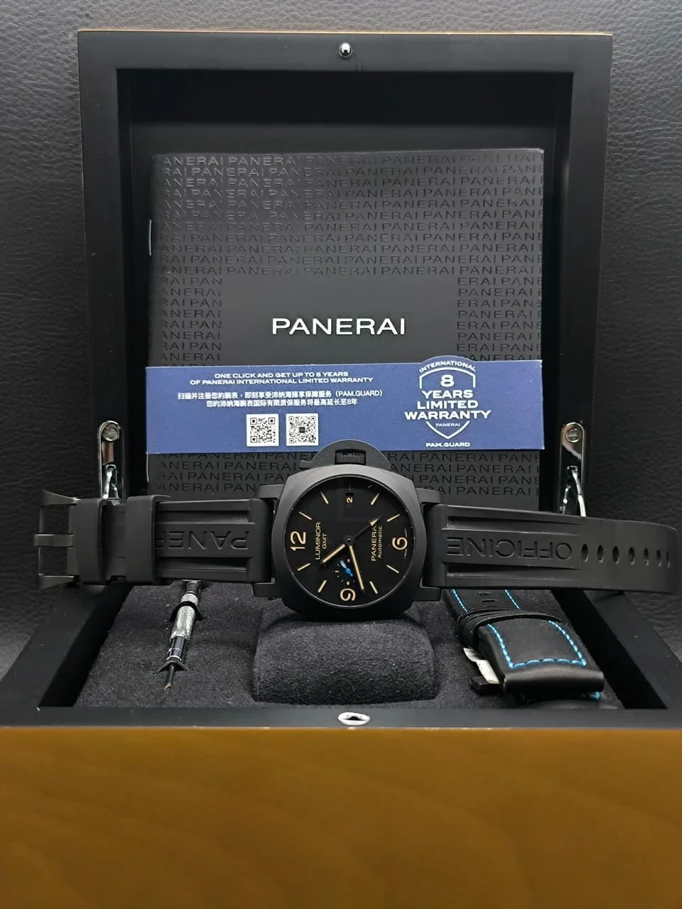 Thumb Luminor 1950 44 3 Days GMT Automatic Ceramic / Black
