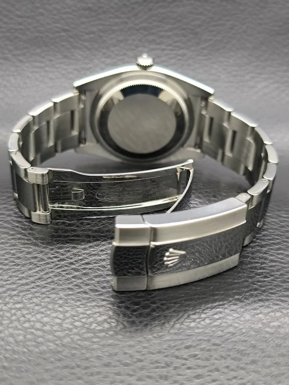 Thumb Datejust 36 Stainless Steel Domed / Oyster / Black Roman