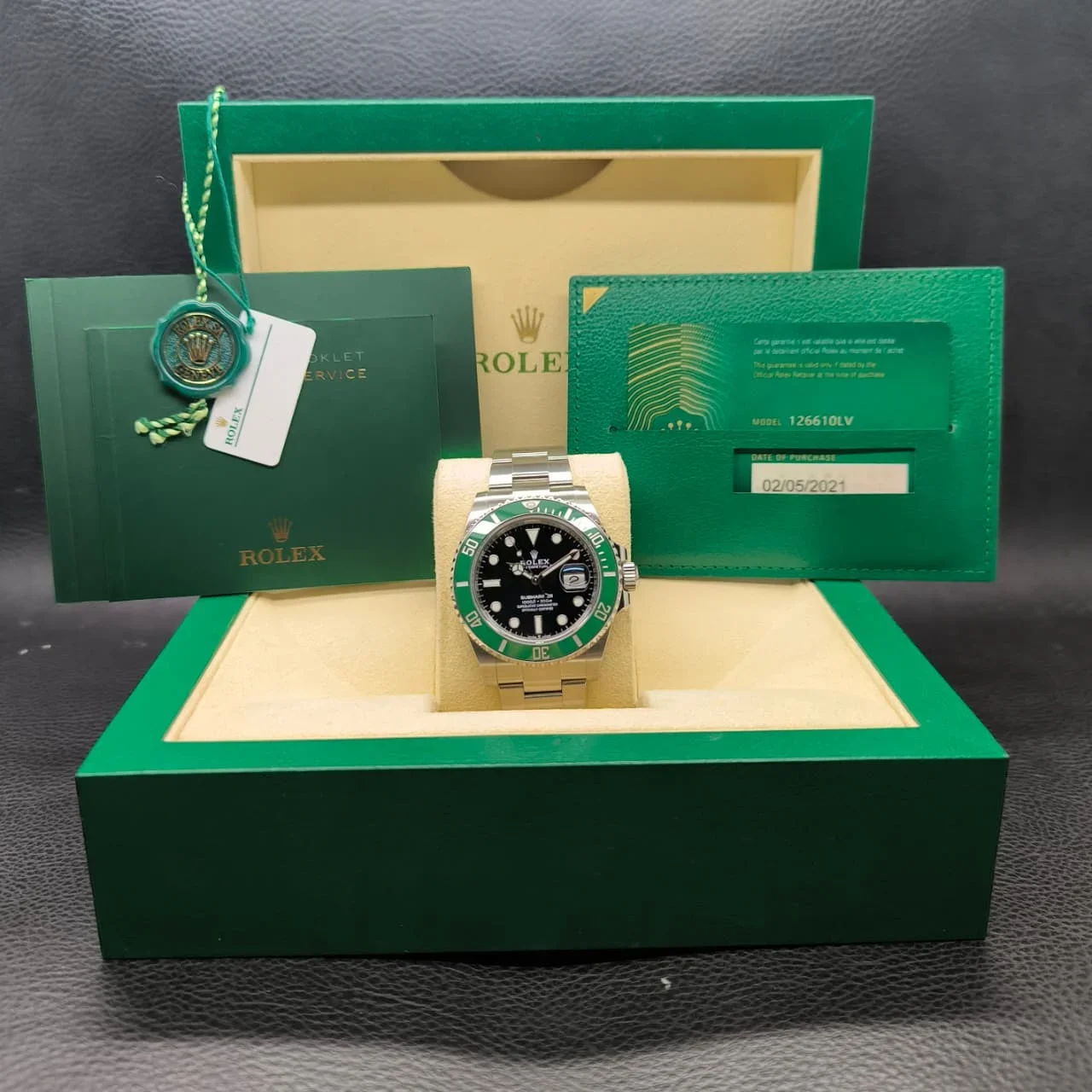 Thumb Submariner Date 41 Stainless Steel / Black / Green Cerachrom