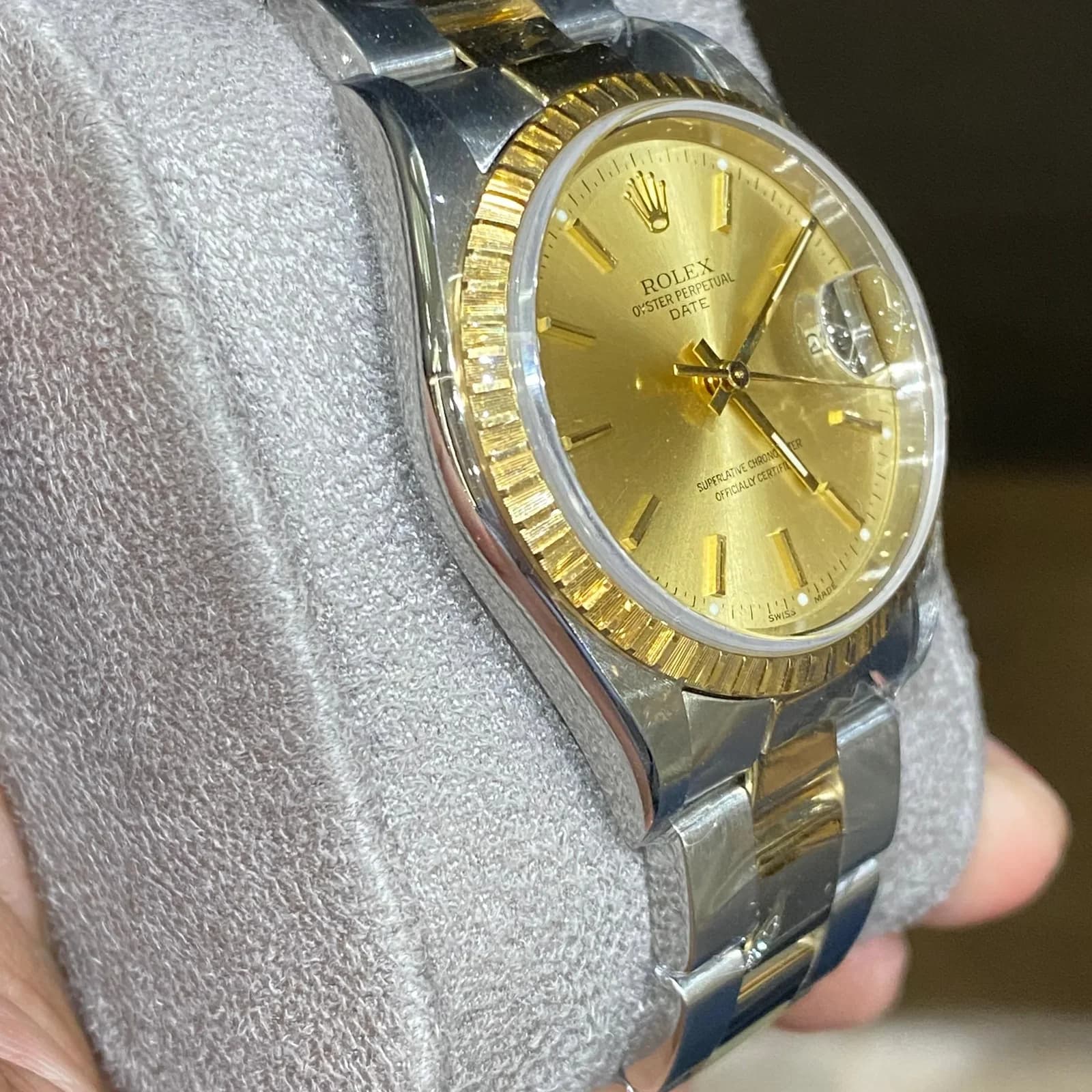 Thumb Oyster Perpetual Date 15223