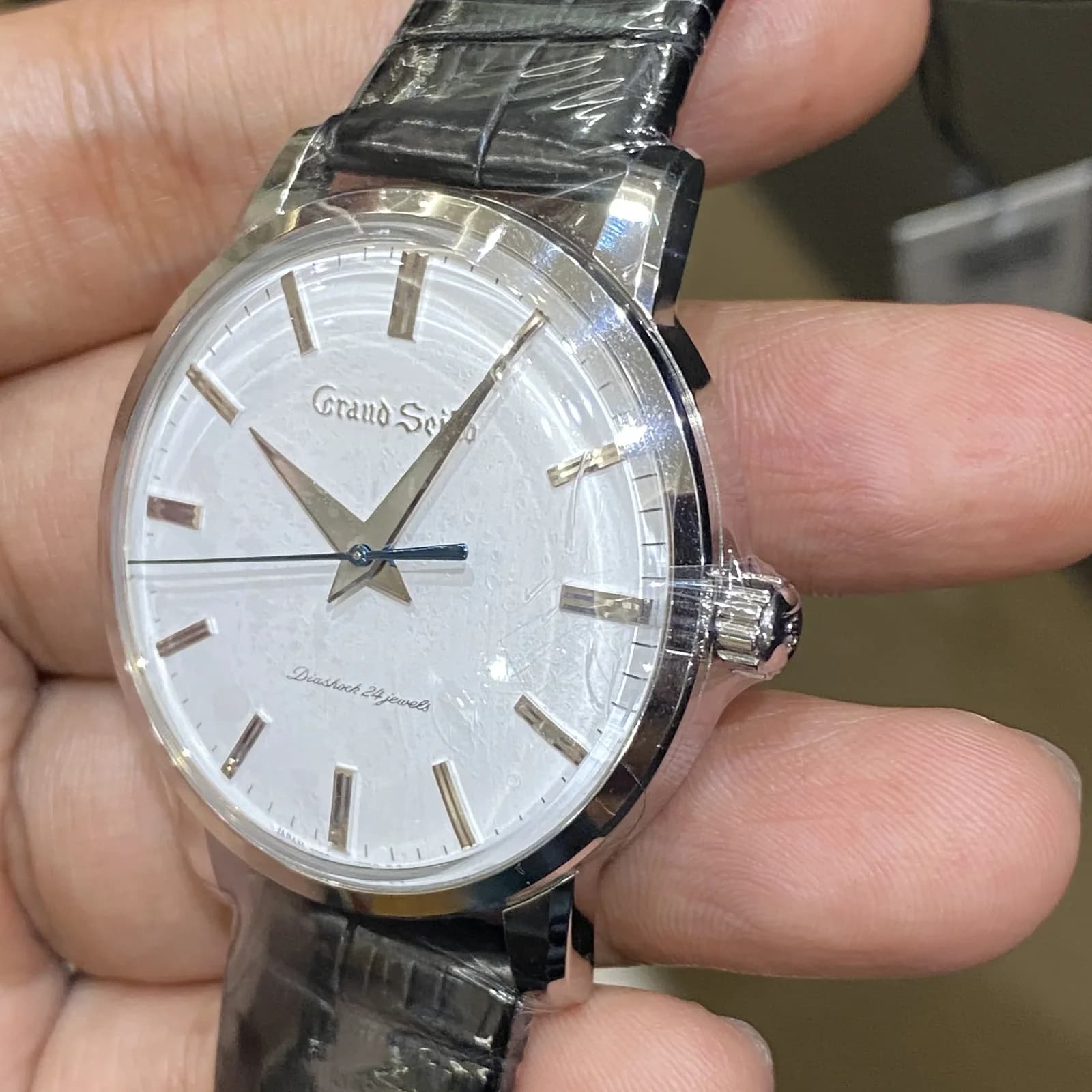 Thumb Ellegance Collection SBGW253 Limited Edition