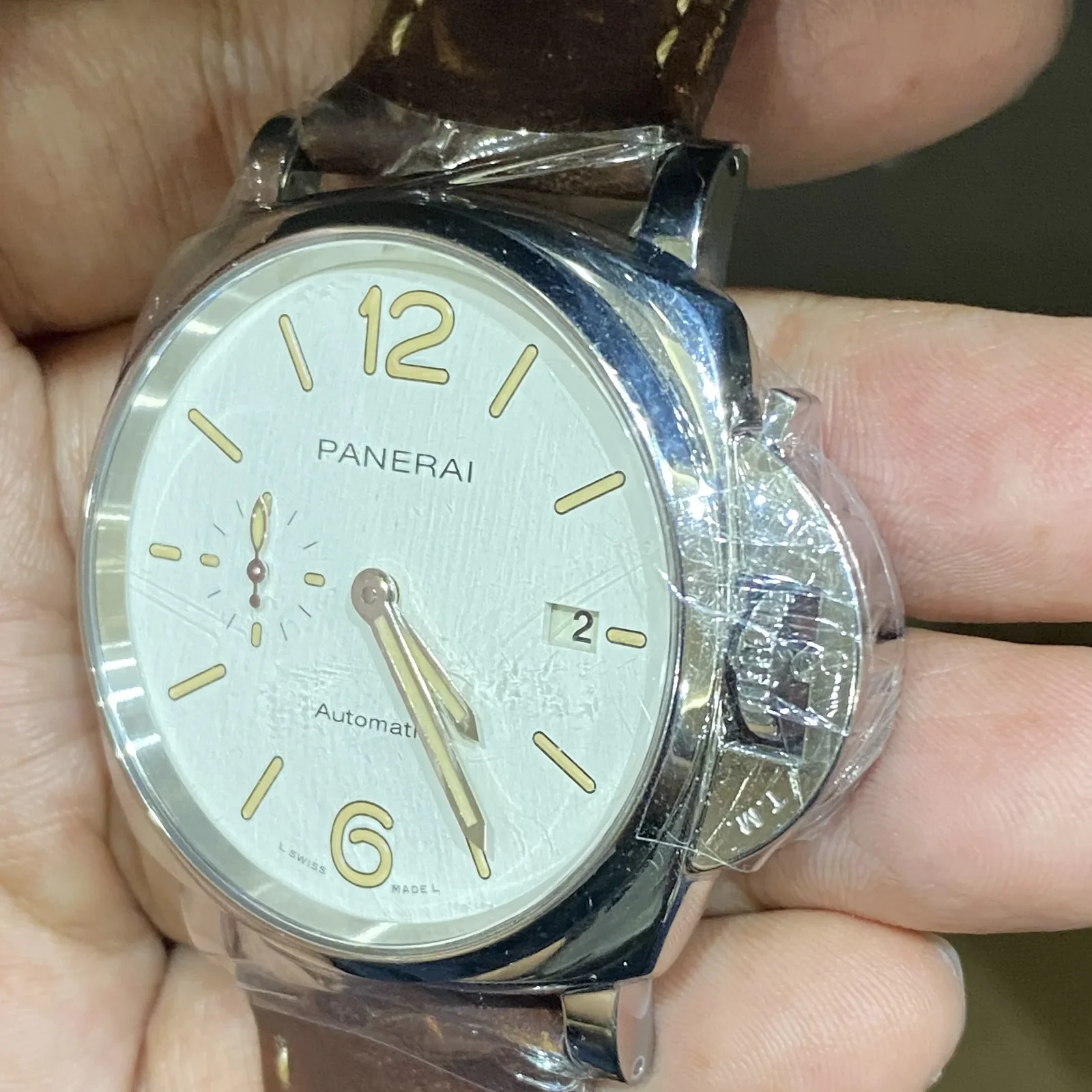 Thumb Luminor Due 42 Automatic Stainless Steel / White