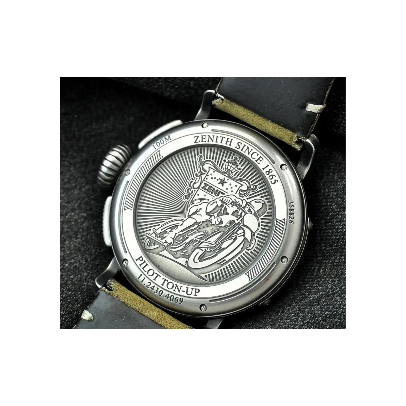 Thumb Pilot Cafe Racer / Ton-Up