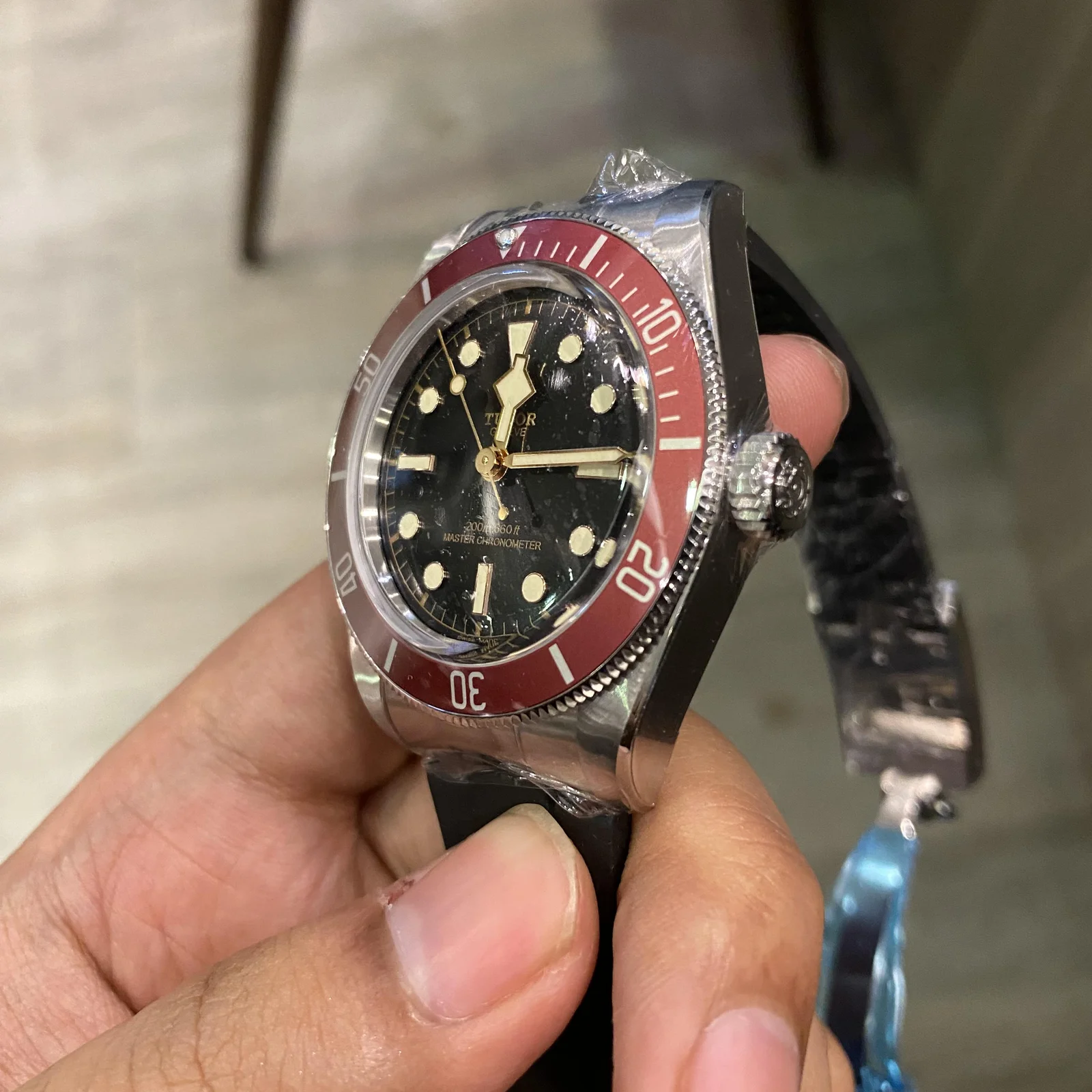 Thumb Black Bay Master Chronometer Stainless Steel - Burgundy / Black / Rubber