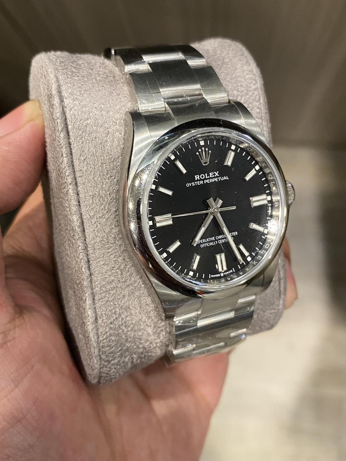 Thumb Oyster Perpetual 36 Stainless Steel / Black