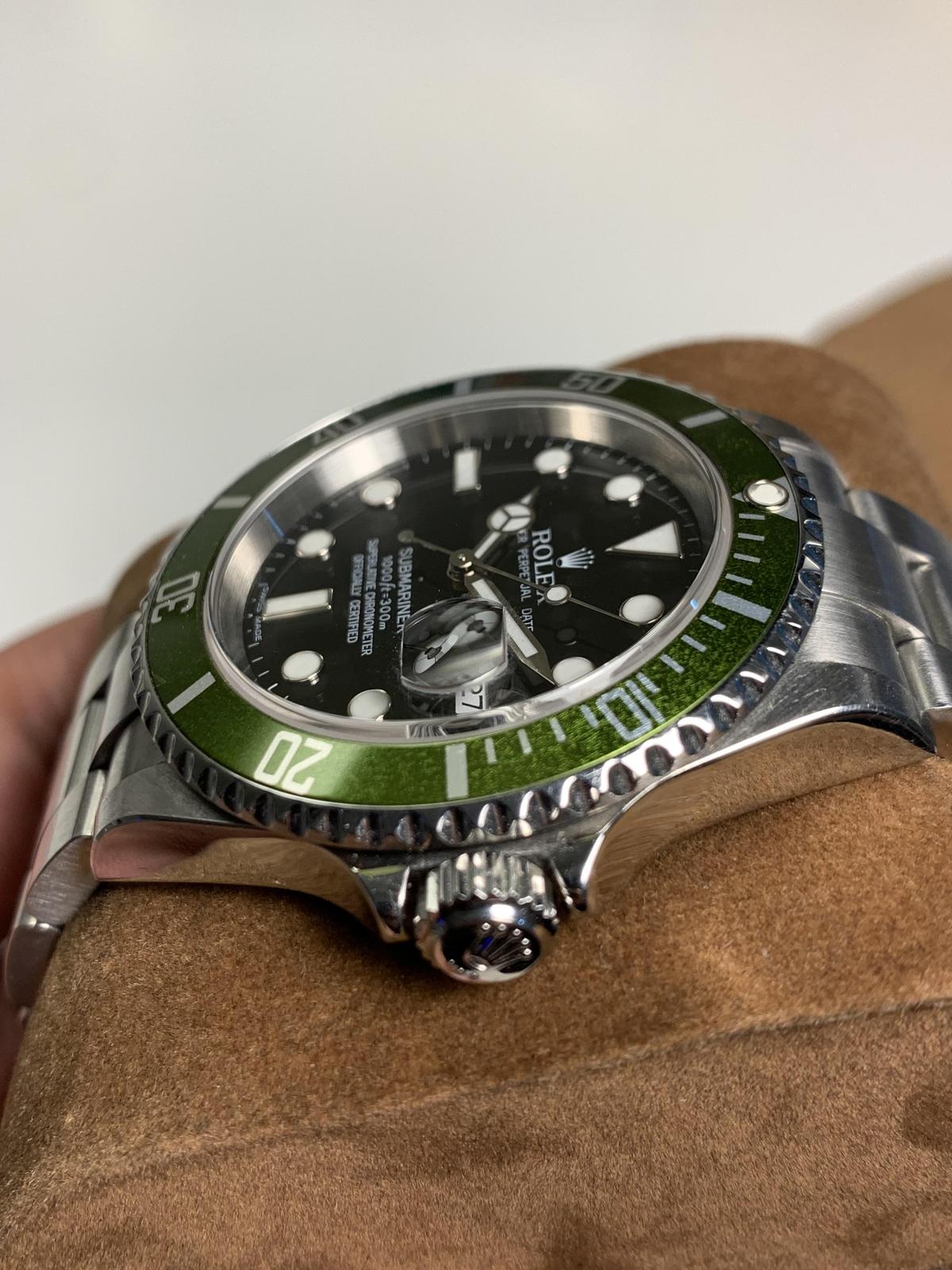 Thumb Submariner Date 16610 LV Mark 2