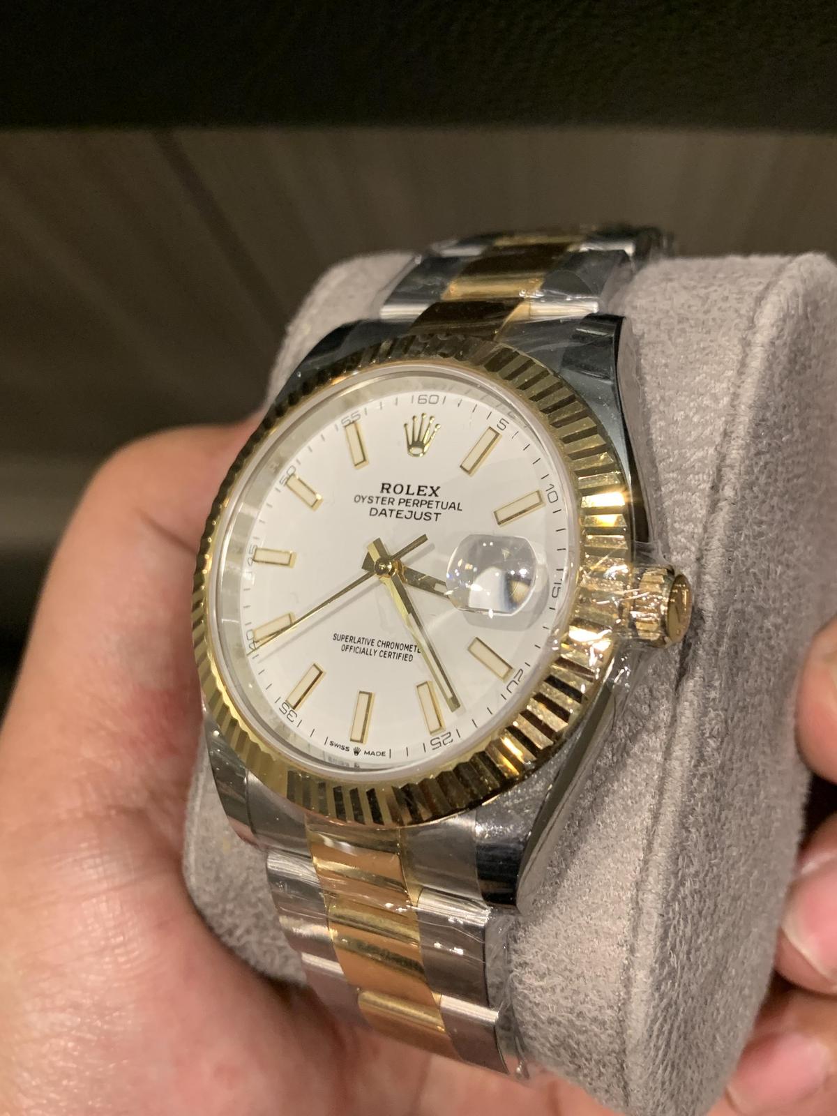 Thumb Datejust 41 Rolesor Yellow Fluted / Oyster / White