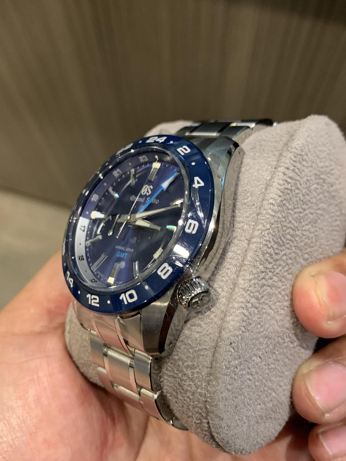 Thumb Spring Drive GMT SBGE255 Blue