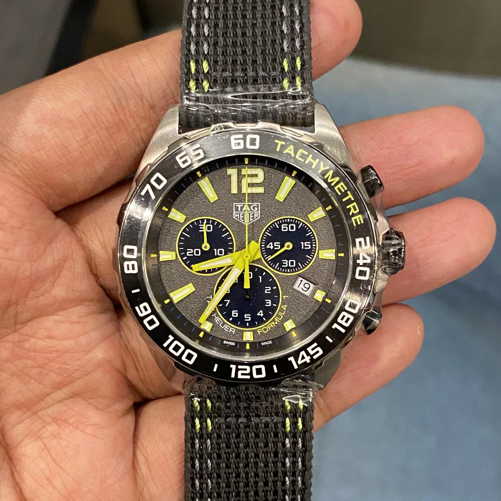 Thumb Formula 1 Quartz Chronograph 43 Stainless Steel / Grey-Yellow