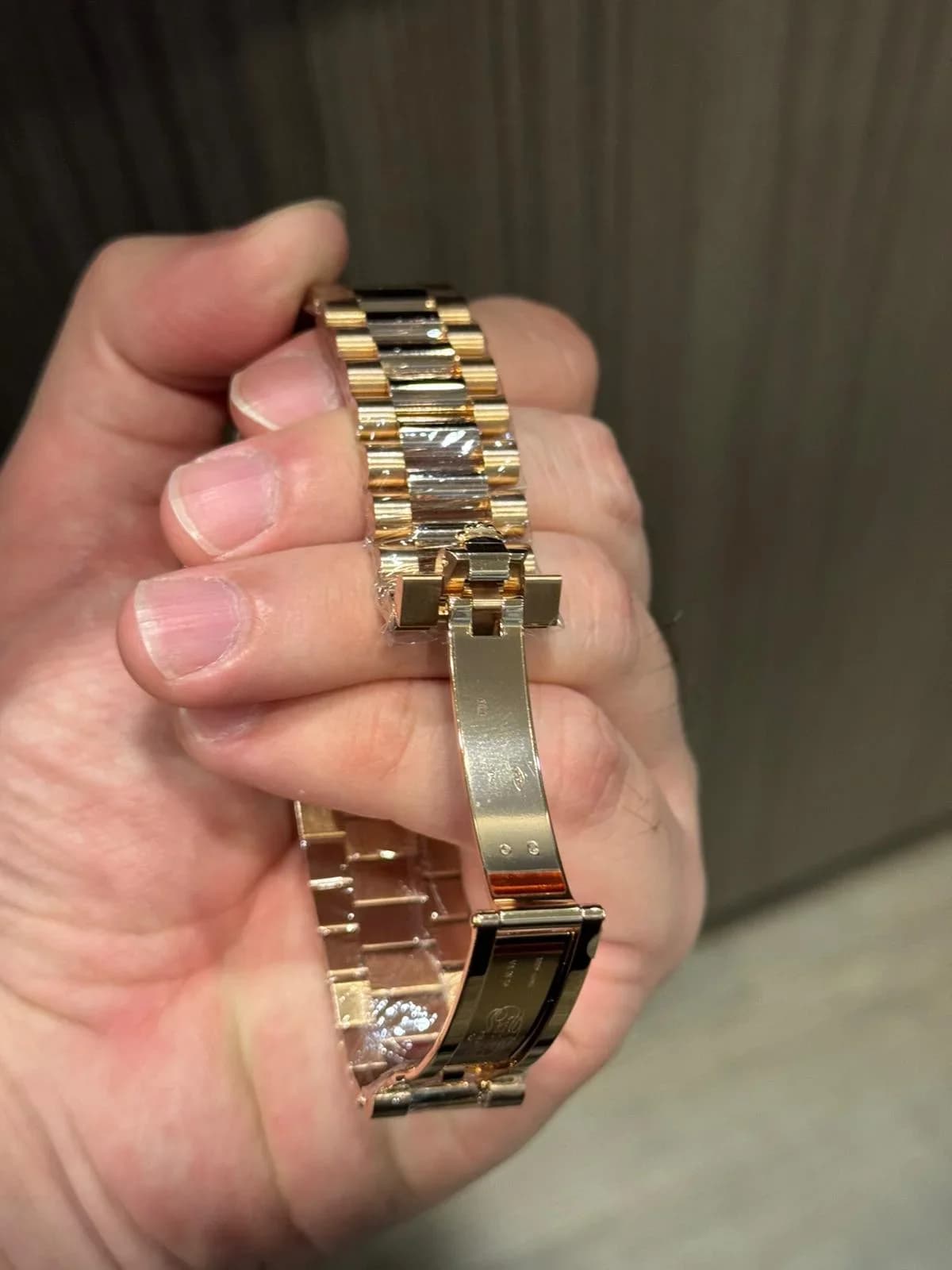 Thumb Day-Date 40 Everose / Chocolate Diagonal Motif