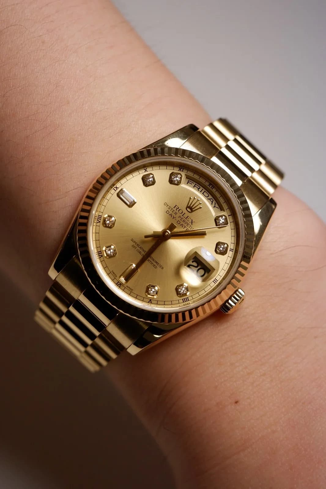 Thumb Day-Date 36 Yellow Gold Fluted / President / Champagne Diamonds