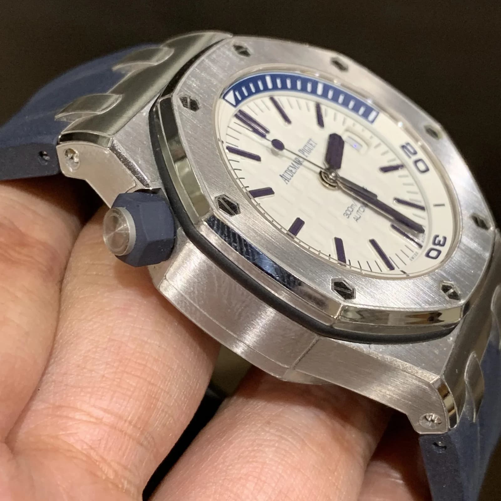 Thumb Royal Oak Offshore Diver Stainless Steel / White