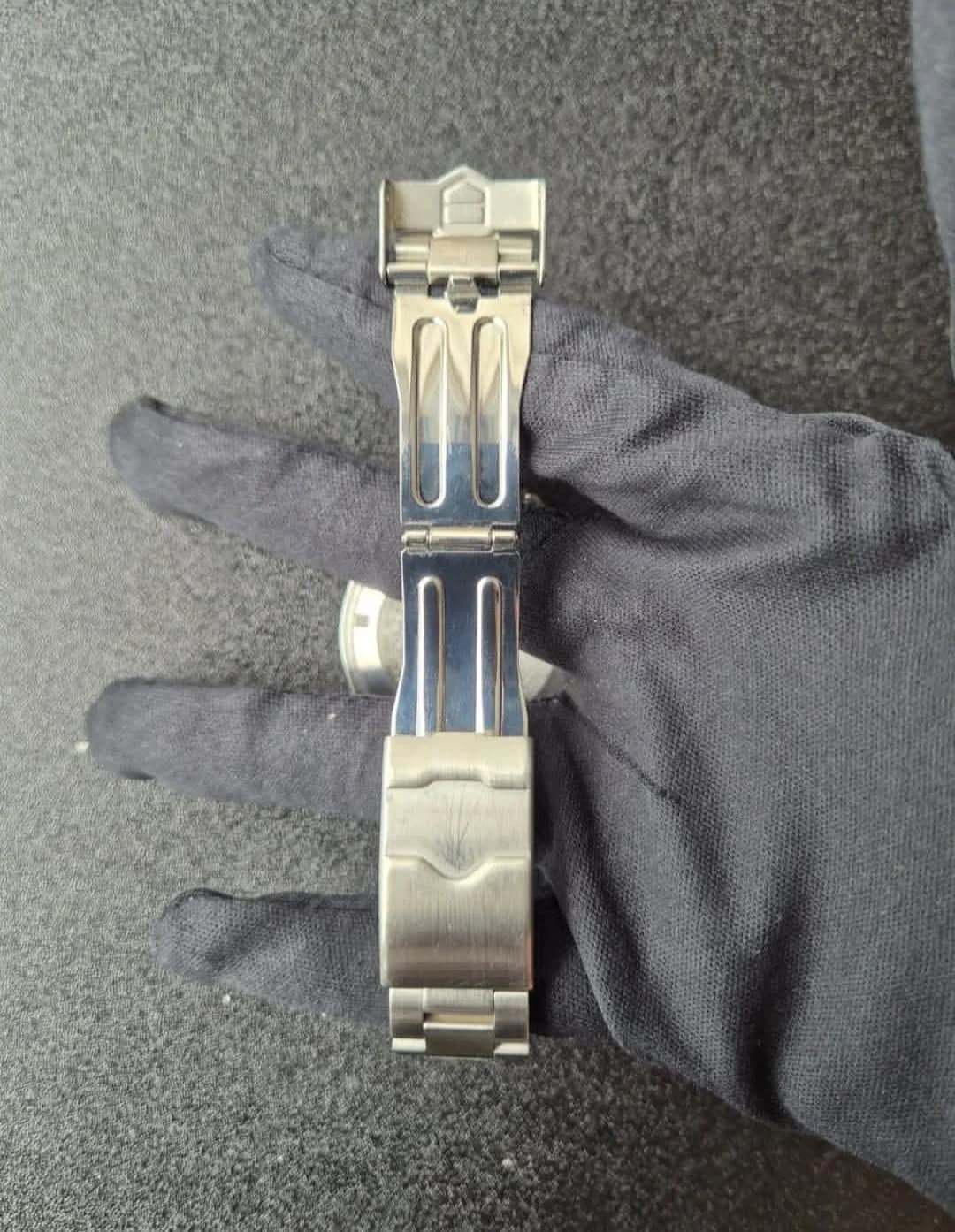 Thumb Formula 1 Quartz 41 Stainless Steel / White / Bracelet
