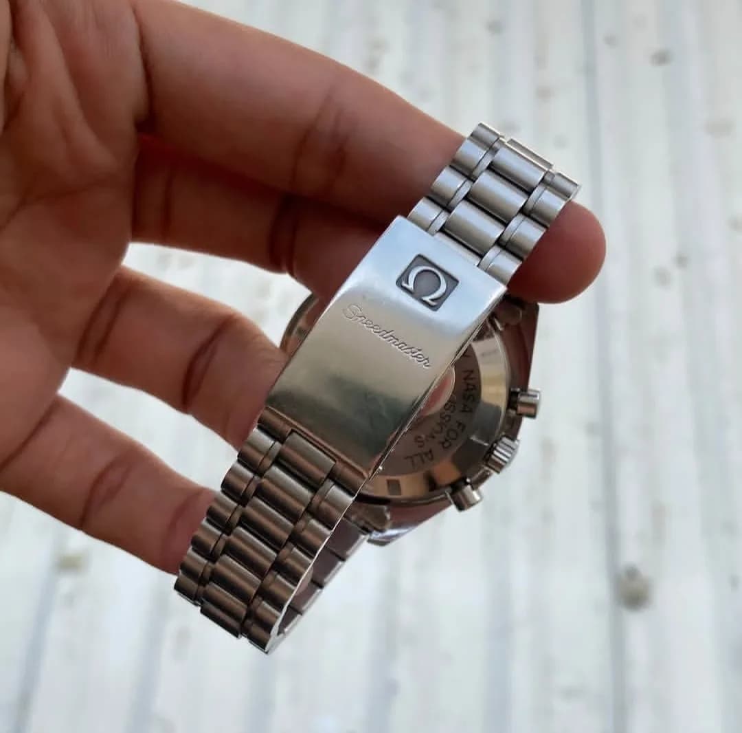 Thumb Speedmaster Professional Moonwatch