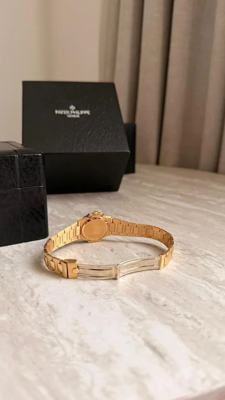 Thumb Patek Philippe Ladies Nautilus