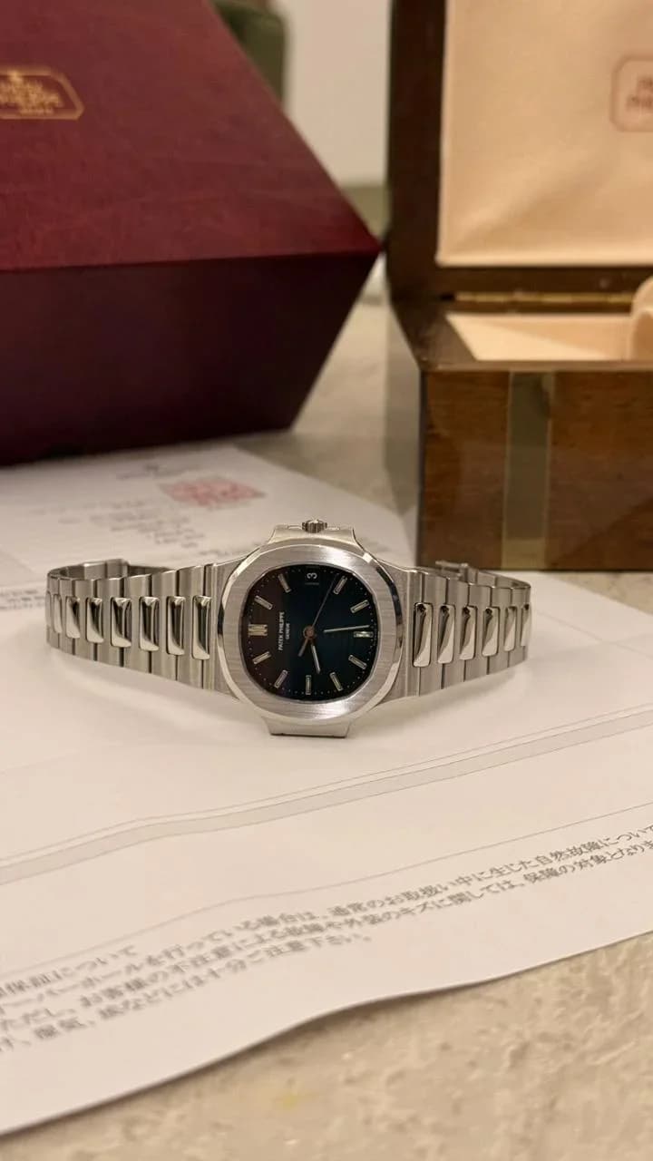 Thumb Patek Philippe Nautilus