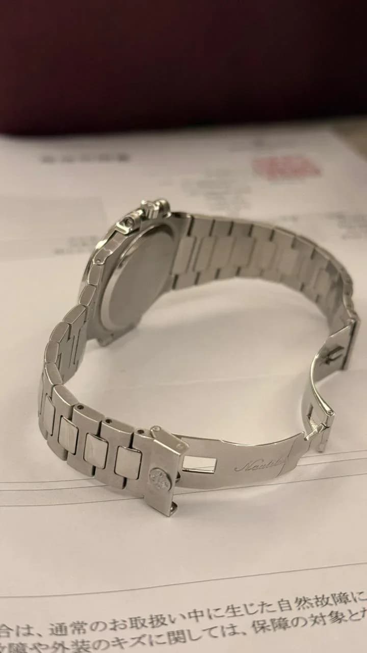 Thumb Patek Philippe Nautilus