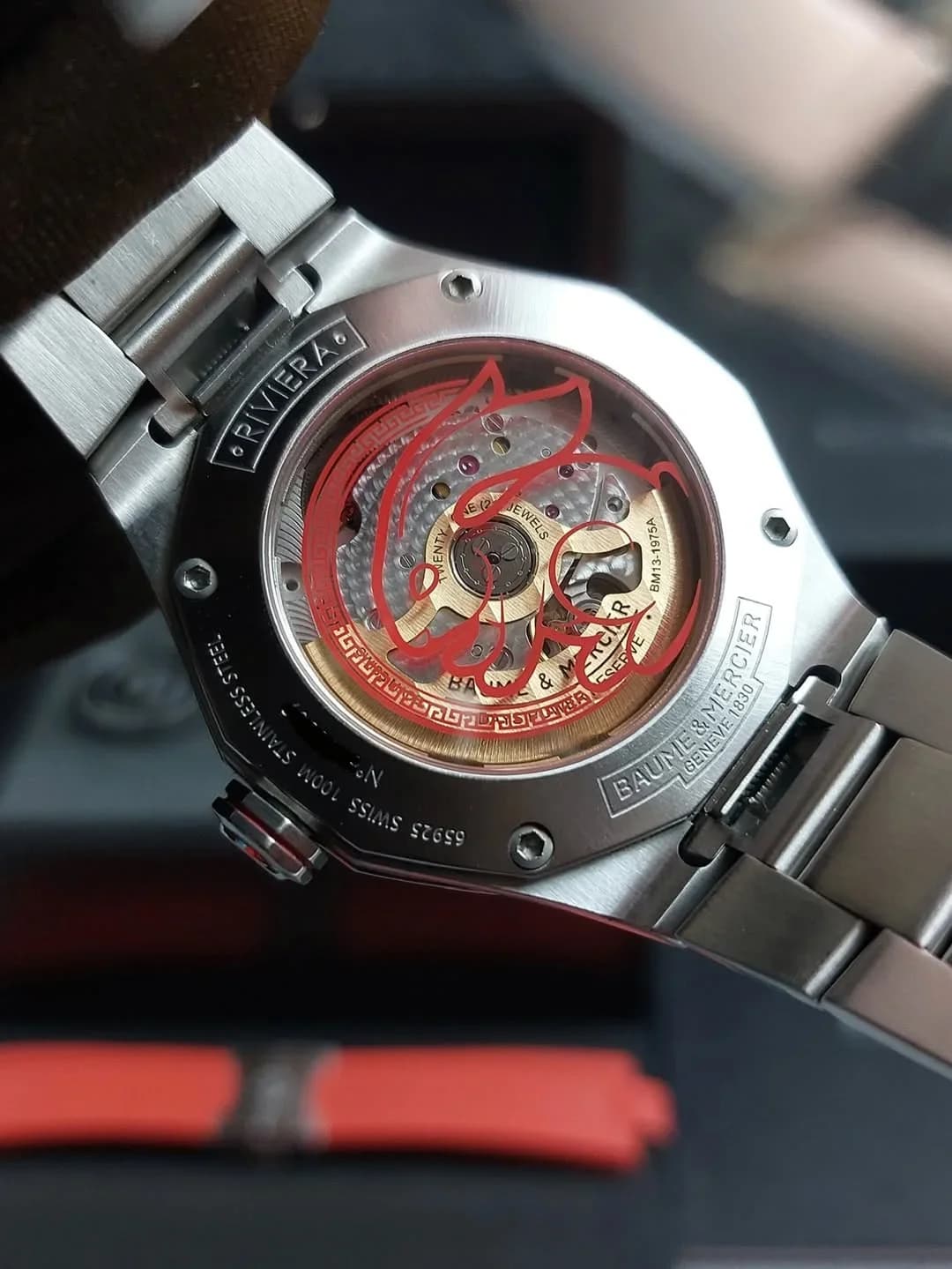 Thumb Riviera Automatic Date 42 'Rabbit Edition Stainless Stee