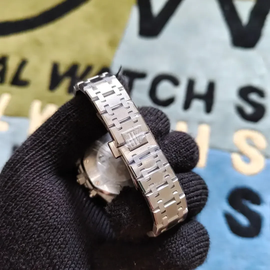 Thumb Royal Oak Chronograph 38 Stainless Steel / Grey