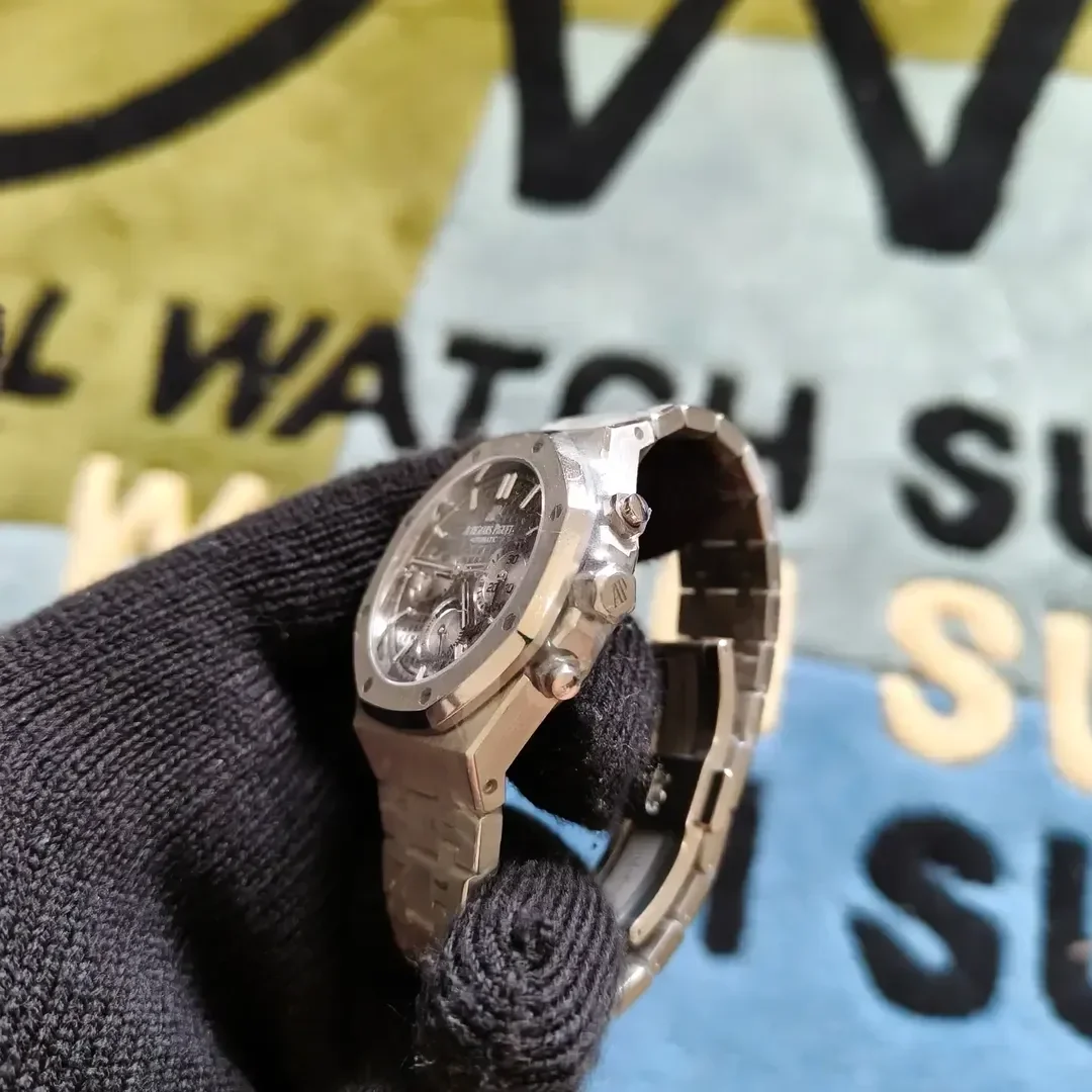 Thumb Royal Oak Chronograph 38 Stainless Steel / Grey