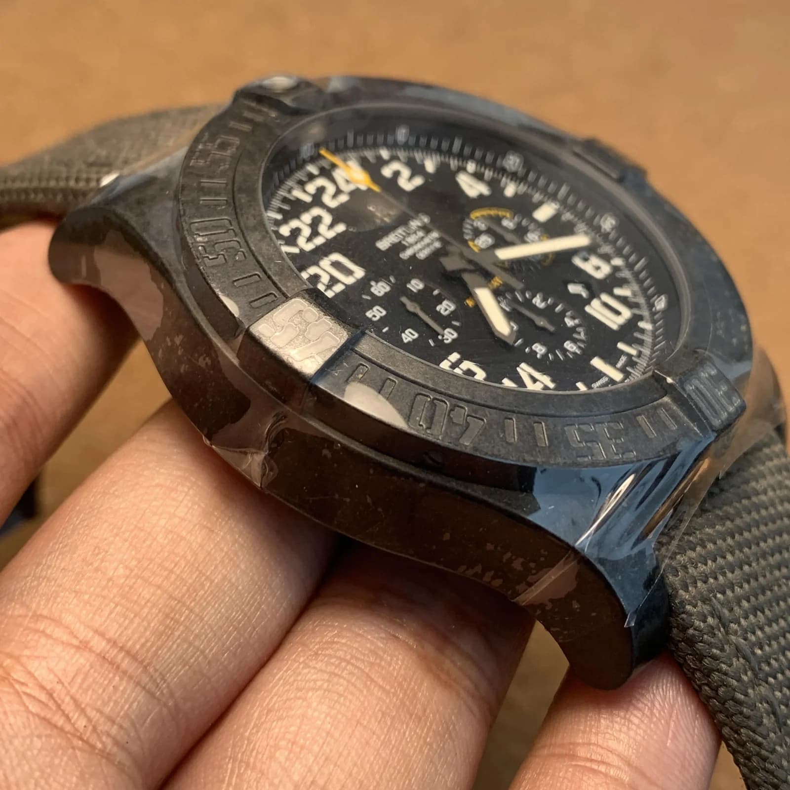Thumb Avenger Hurricane 24H Breitlight / Volcano Black / Military / Pin