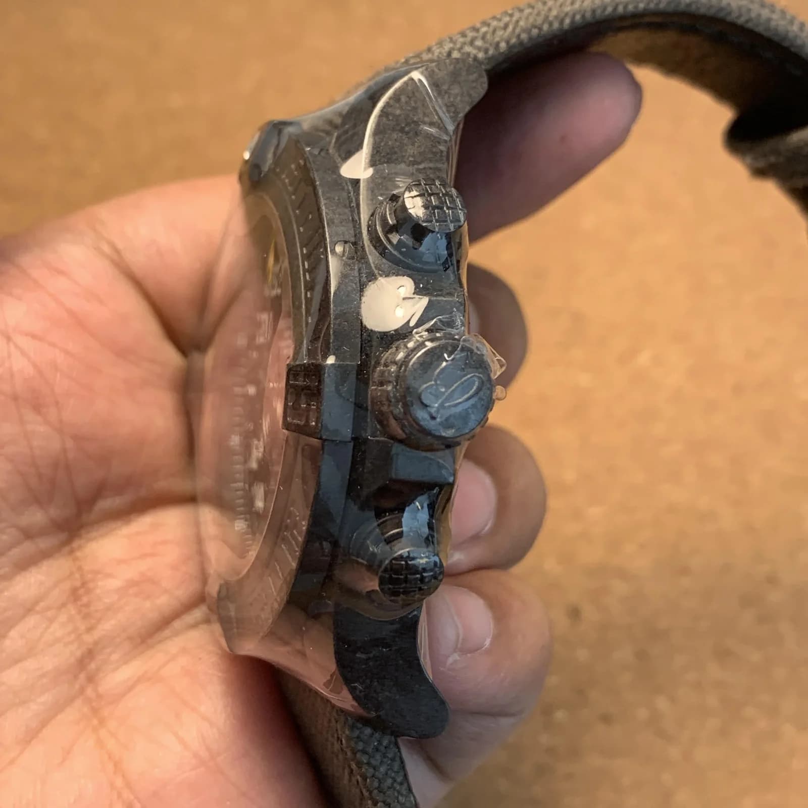 Thumb Avenger Hurricane 24H Breitlight / Volcano Black / Military / Pin