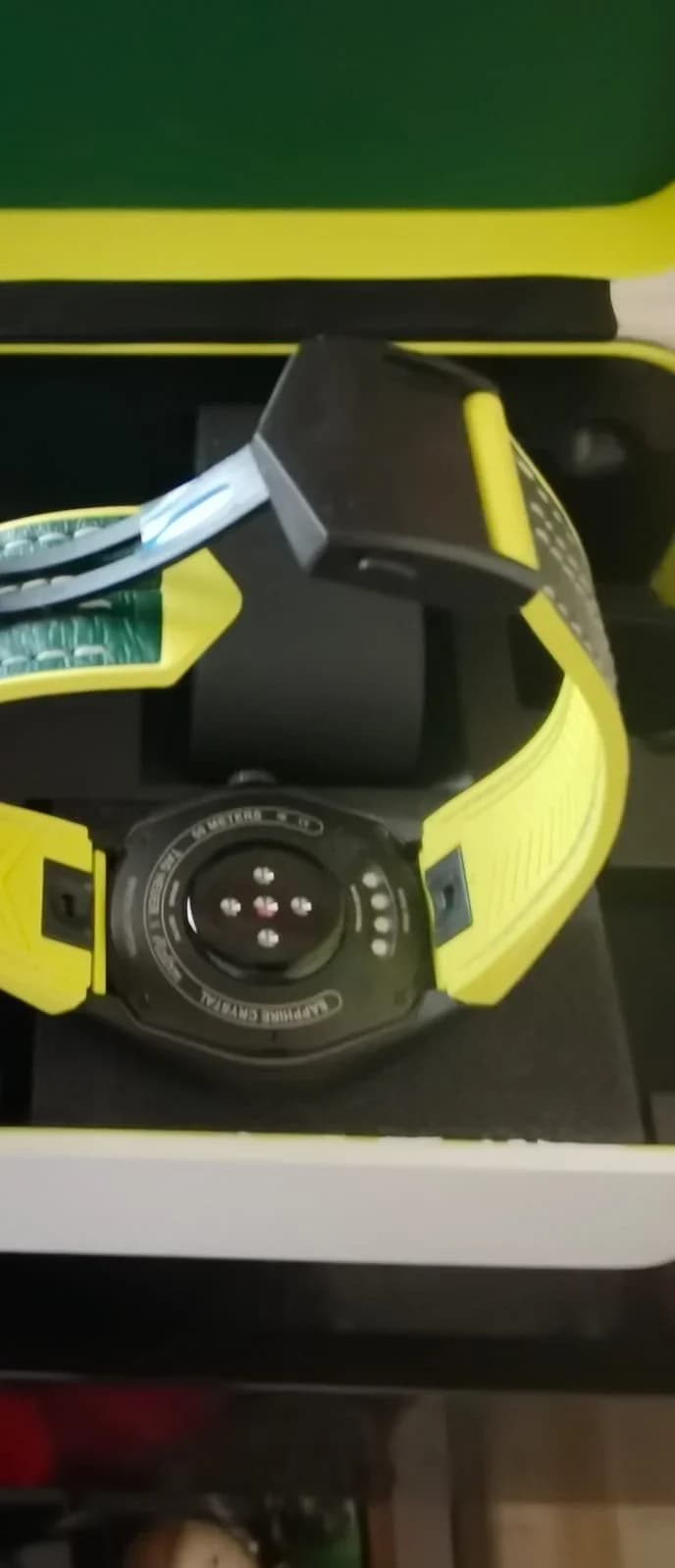 Thumb Connected Calibre E4 Malbon Golf Edition