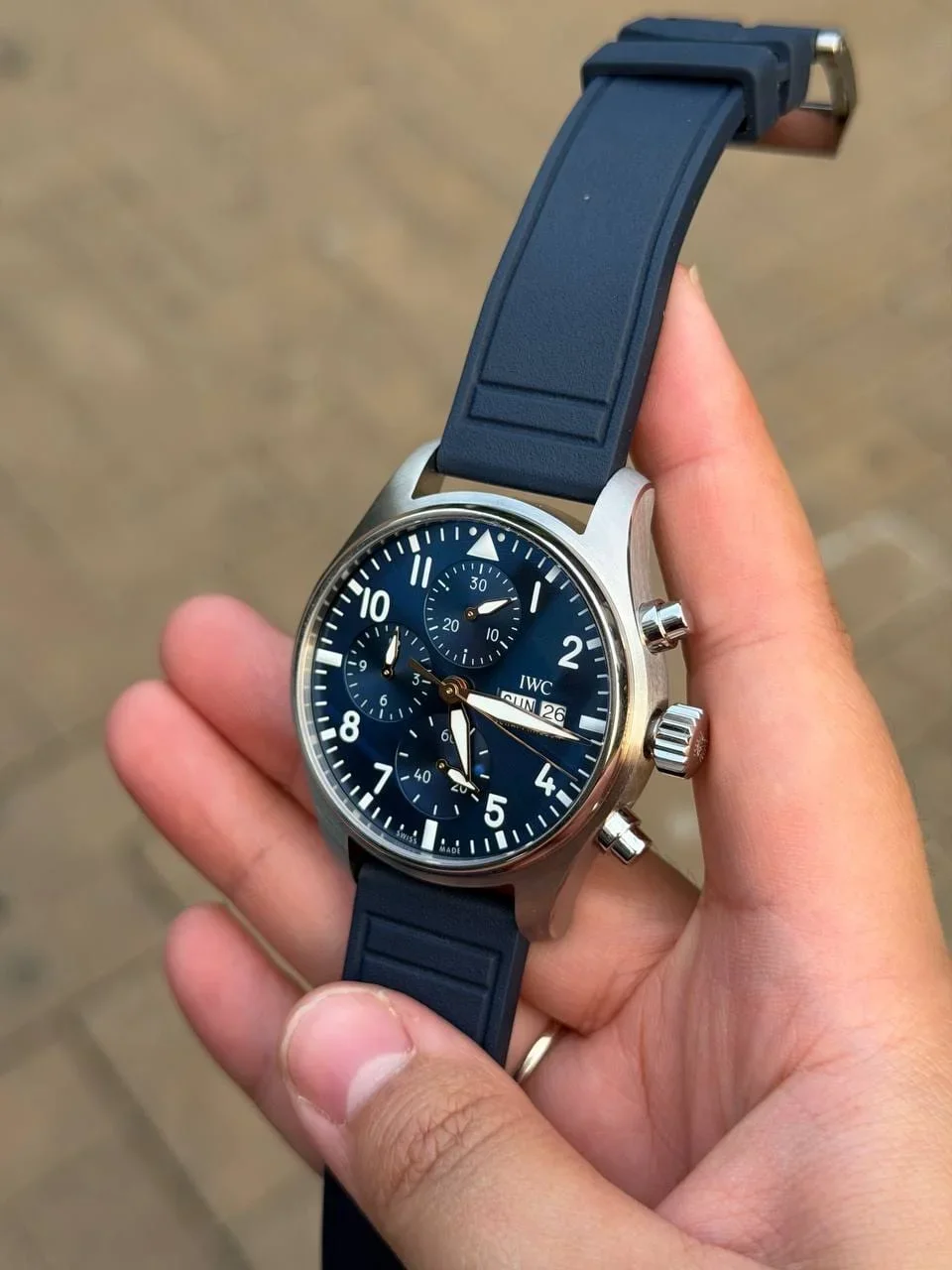 Thumb Pilot's Watch Chronograph 41 20 Years Le Petit Prince