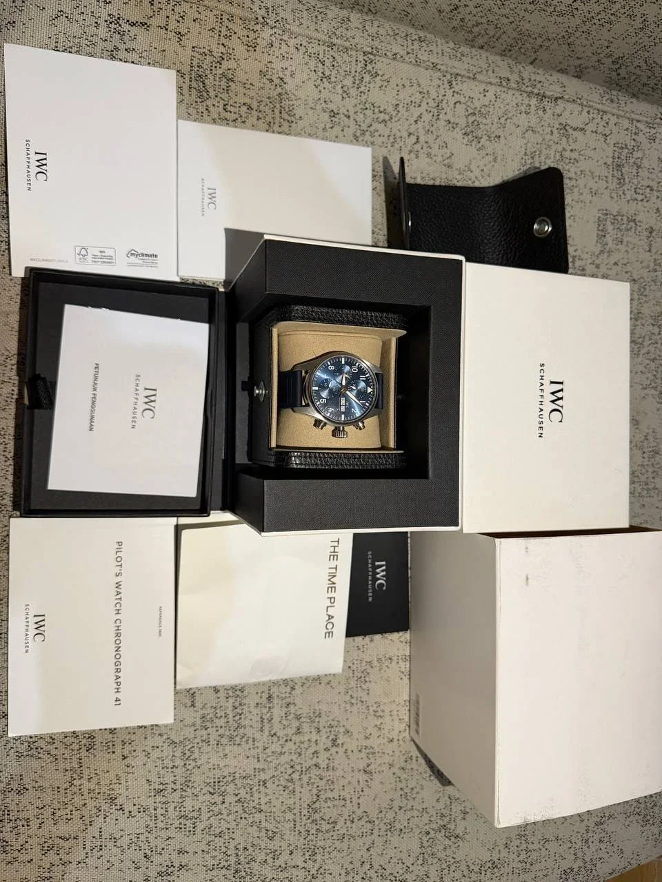 Thumb Pilot's Watch Chronograph 41 20 Years Le Petit Prince