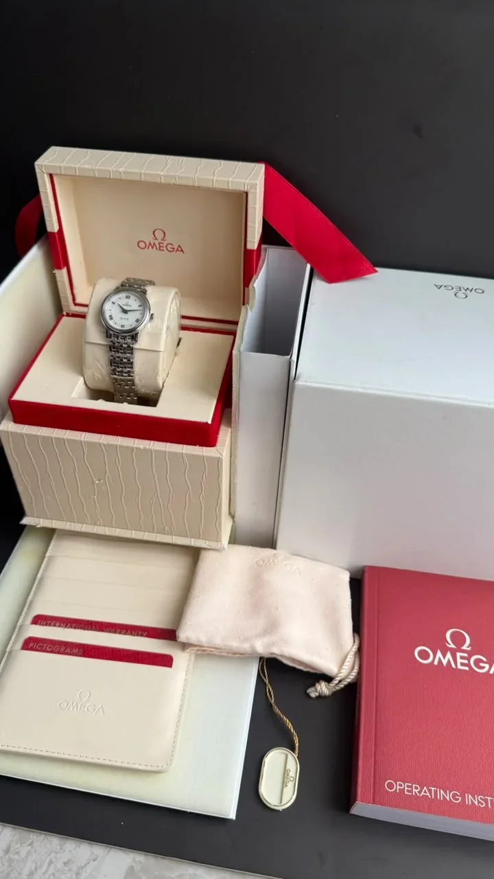 Thumb De Ville Prestige Quartz 27.4 Stainless Steel / Vintage Silver / Bracelet