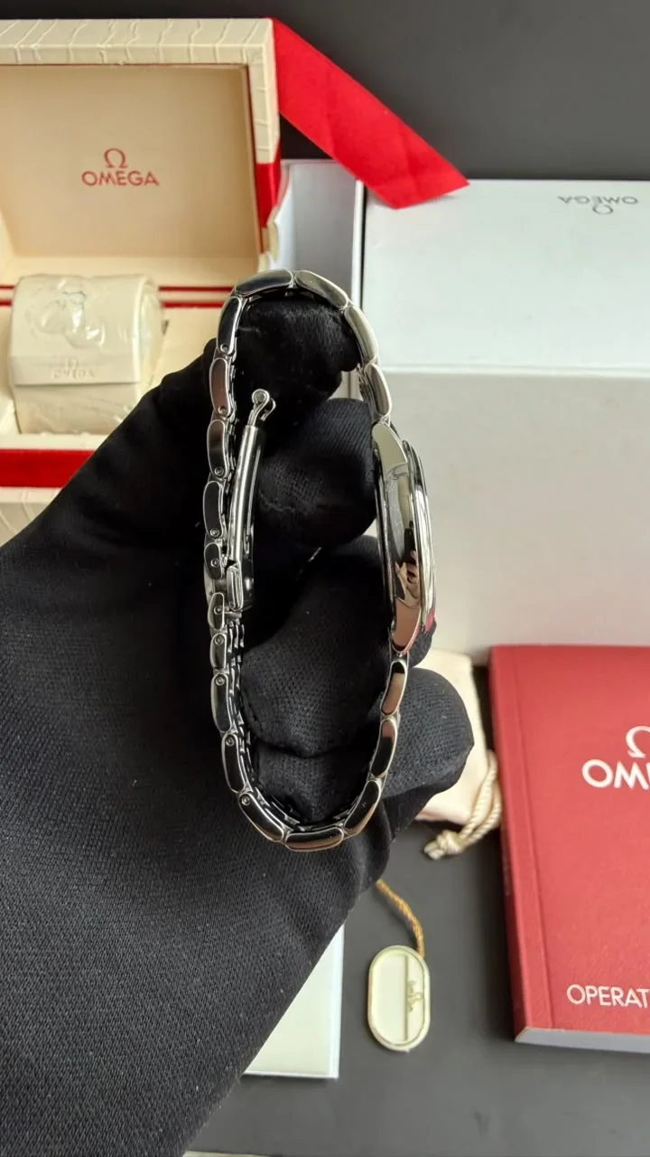 Thumb De Ville Prestige Quartz 27.4 Stainless Steel / Vintage Silver / Bracelet