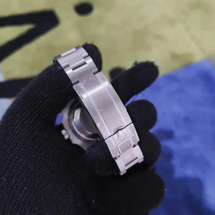 Thumb Submariner Date 41 Stainless Steel / Black / Cerachrom