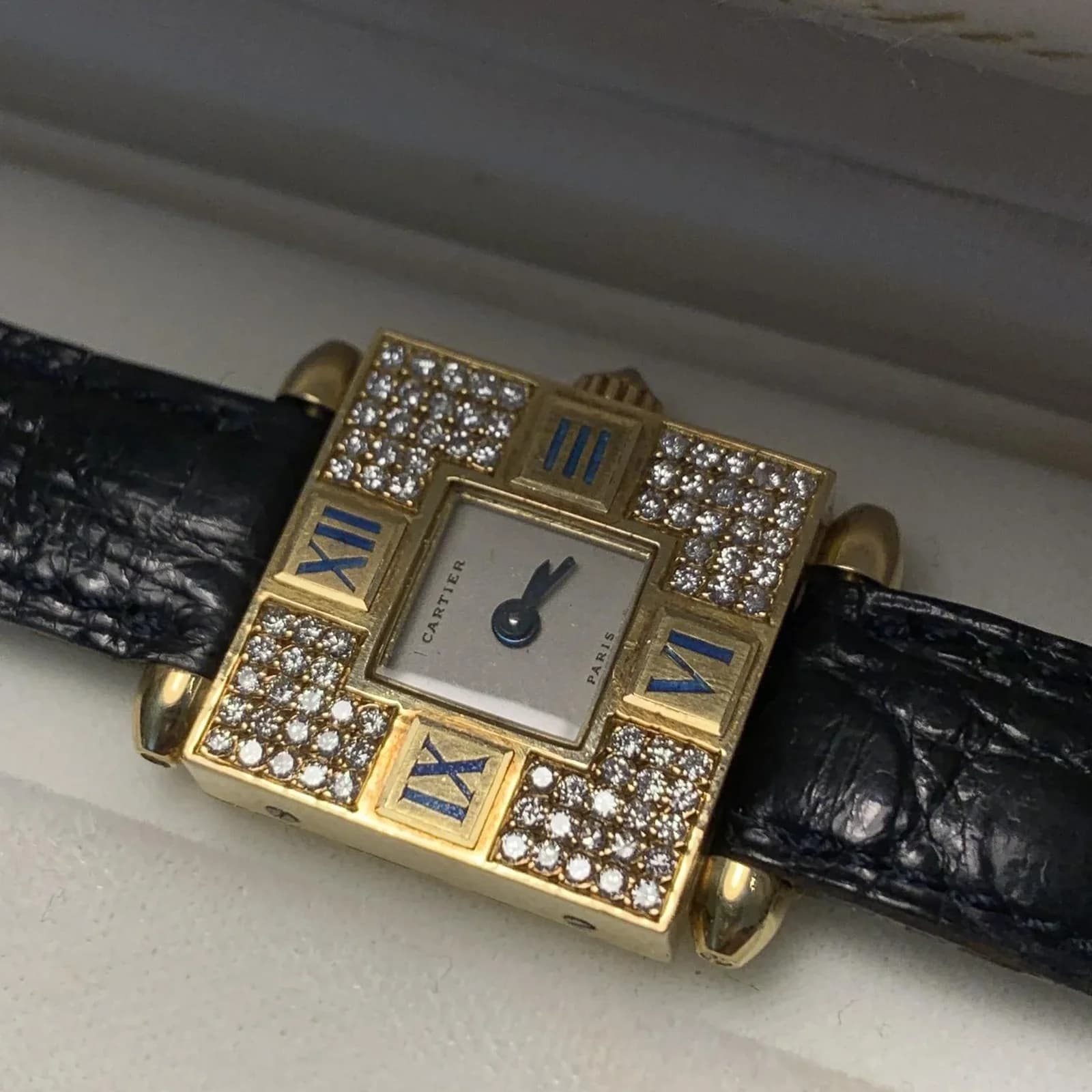 Thumb Tank Obus Quadrant Yellow Gold Quartz
