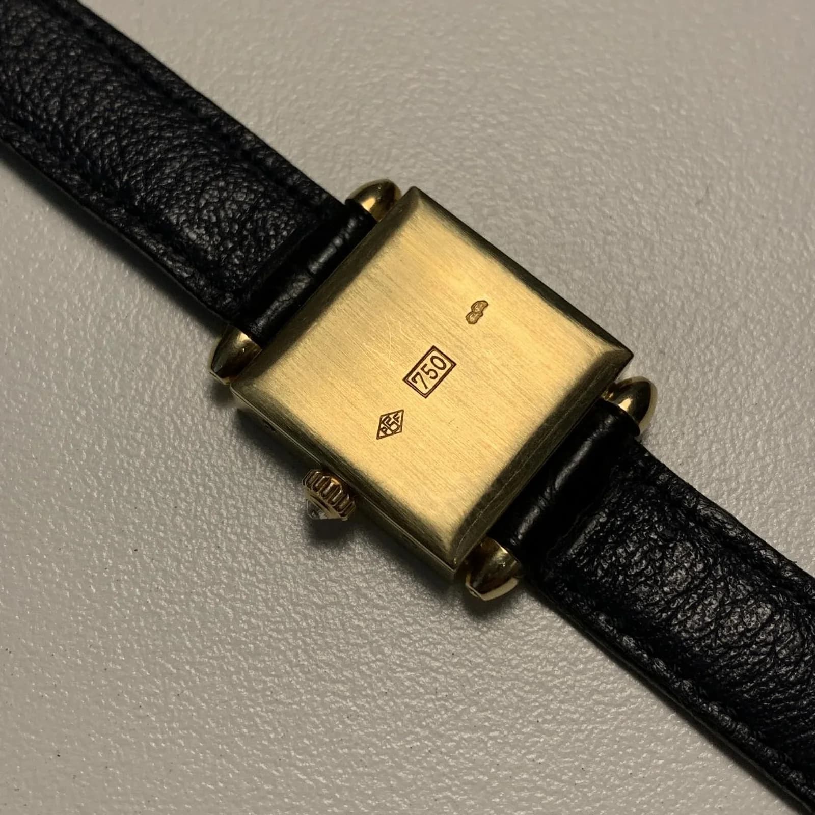 Thumb Tank Obus Quadrant Yellow Gold Quartz