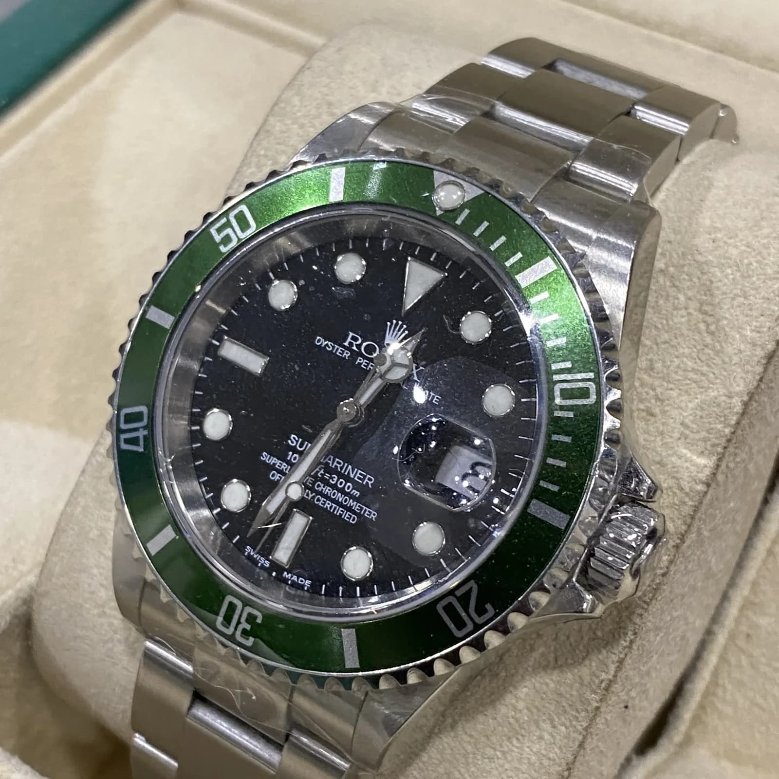 Thumb Submariner Date 16610 LV Mark 1