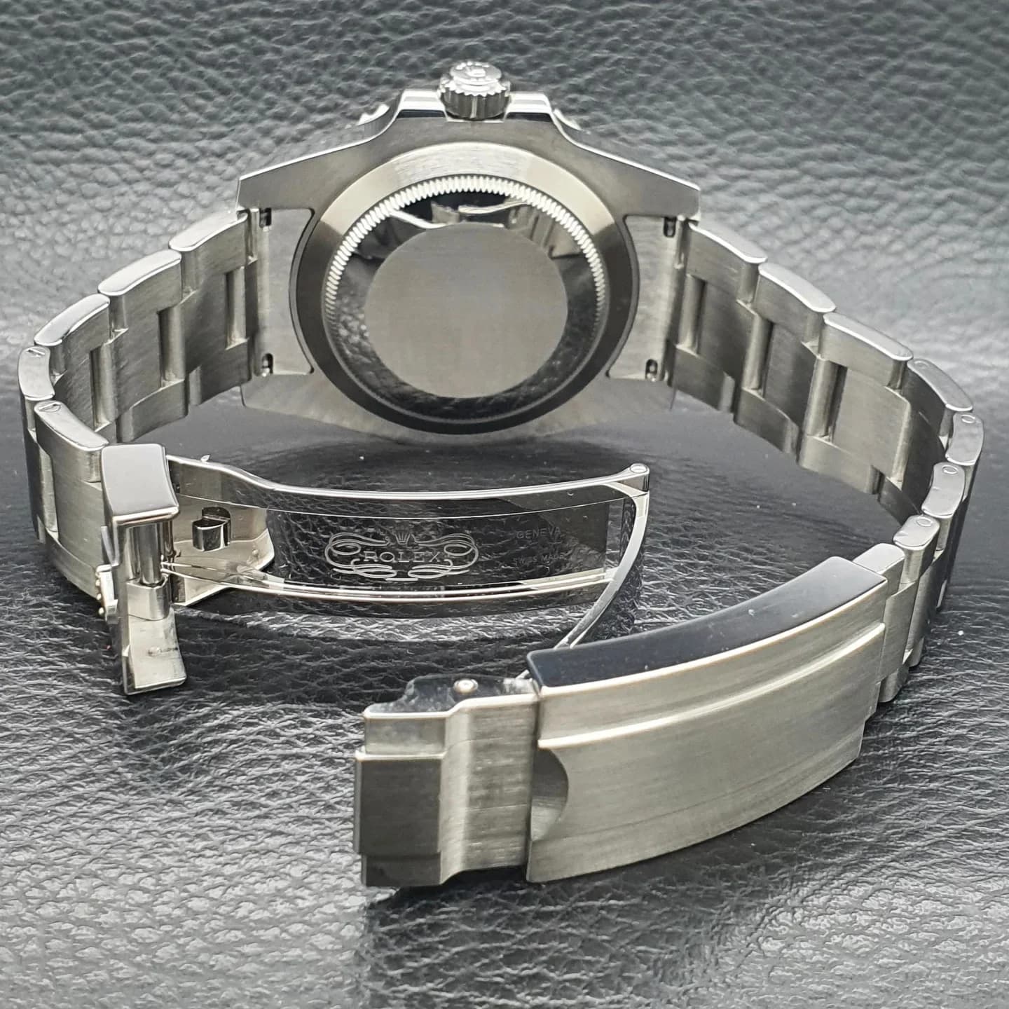 Thumb Submariner No-Date / Stainless Steel / Black / Cerachrom