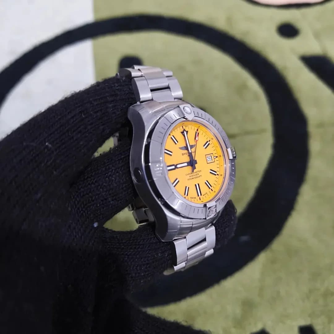 Thumb Avenger Automatic 45 Seawolf Stainless Steel / Yellow / Bracelet