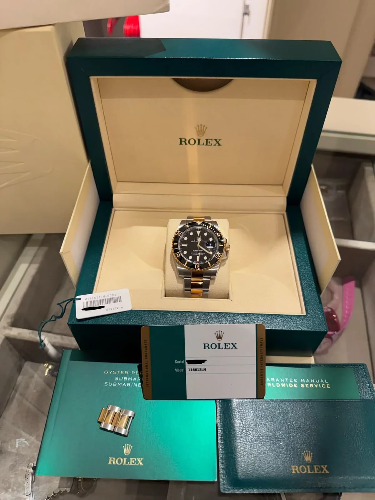Thumb Submariner Date Rolesor / Black / Cerachrom