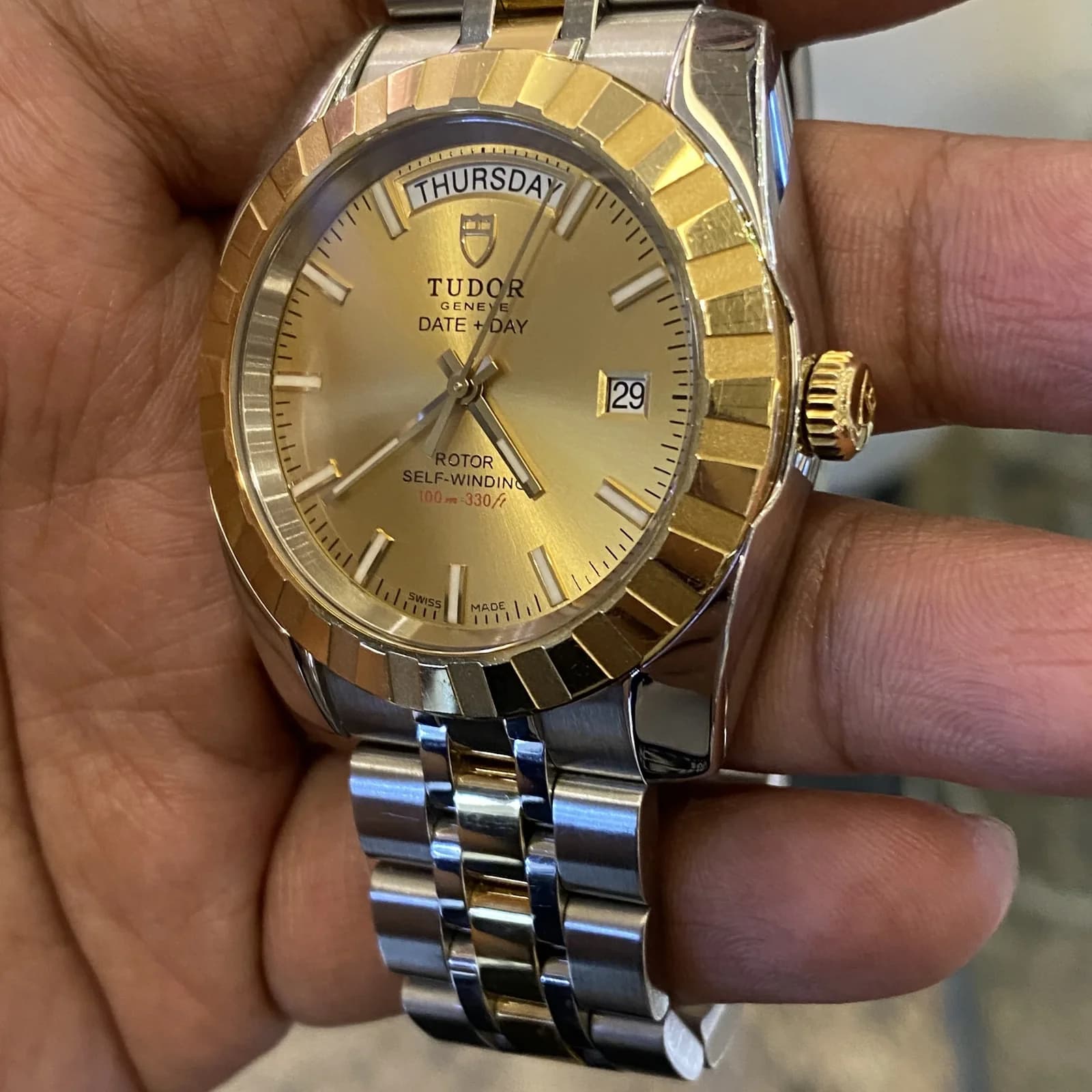 Thumb Classic Day-Date Stainlees Steel / Yellow Gold / Bracelet
