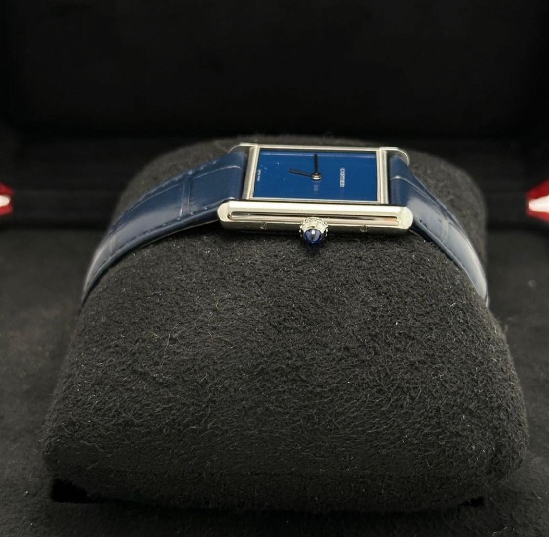 Thumb Tank Must Large Steel Blue Dial