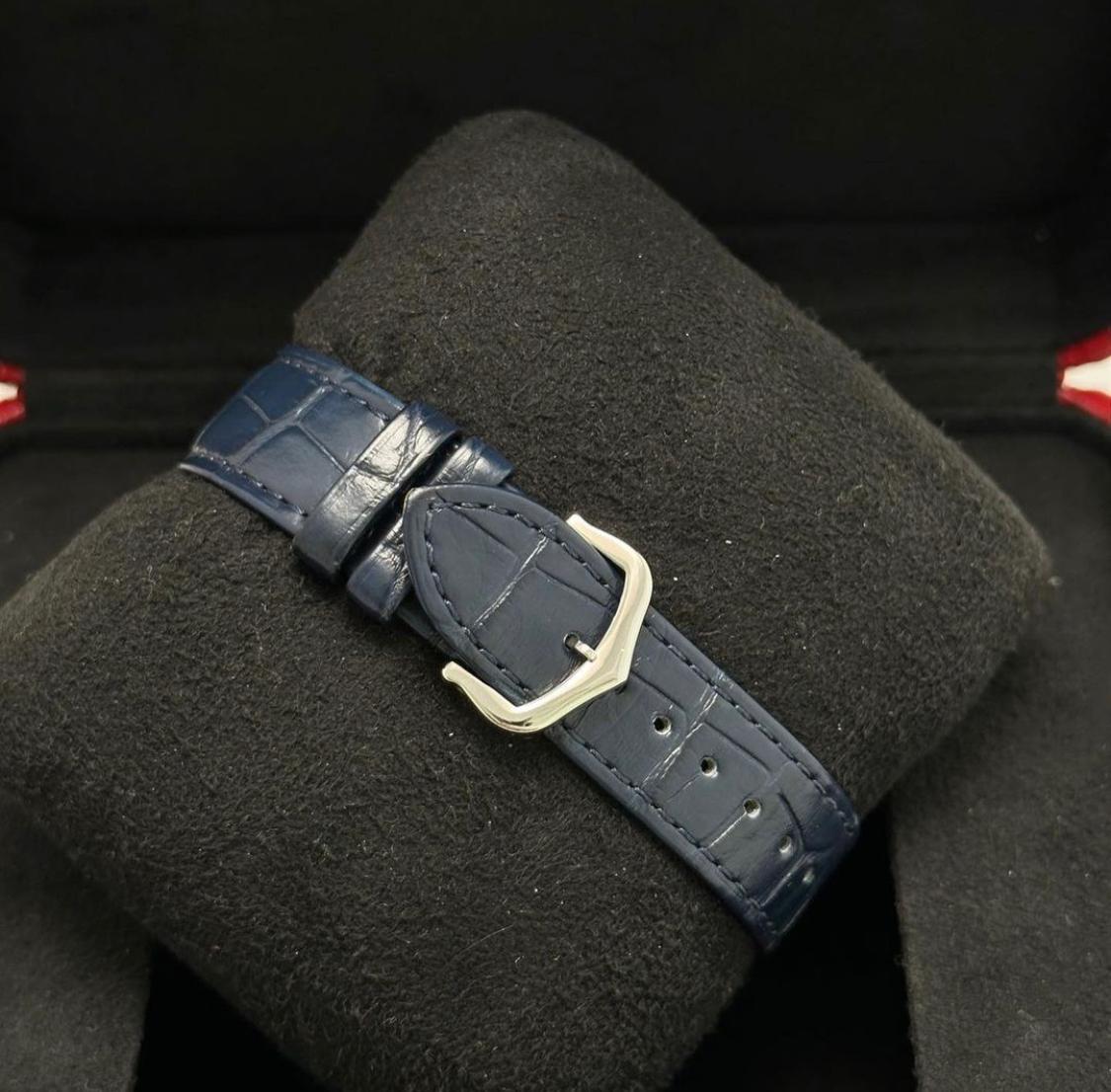 Thumb Tank Must Large Steel Blue Dial