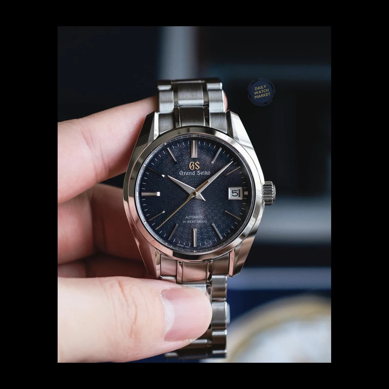Thumb Automatic Hi-Beat 36000 Stainless Steel / Whirlpool / Bracelet / Limited Edition