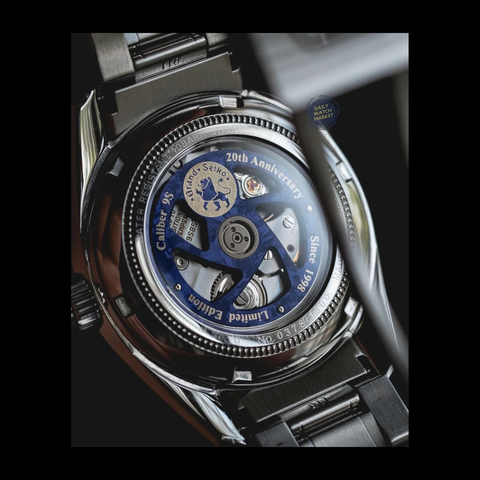 Thumb Automatic Hi-Beat 36000 Stainless Steel / Whirlpool / Bracelet / Limited Edition