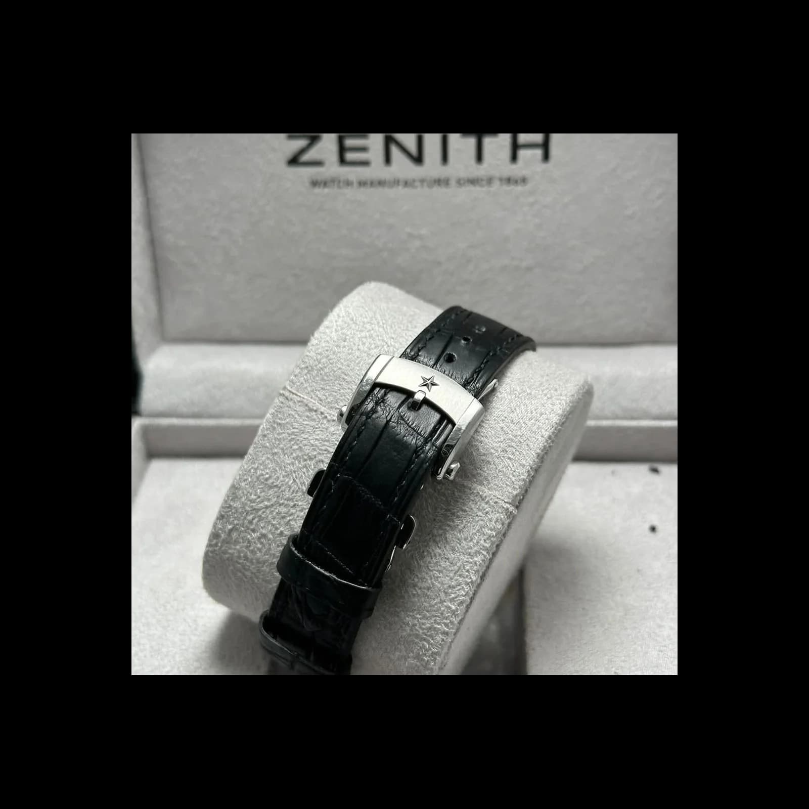 Thumb El Primero Chronomaster 38 Stainless Steel / Silver / Alligator